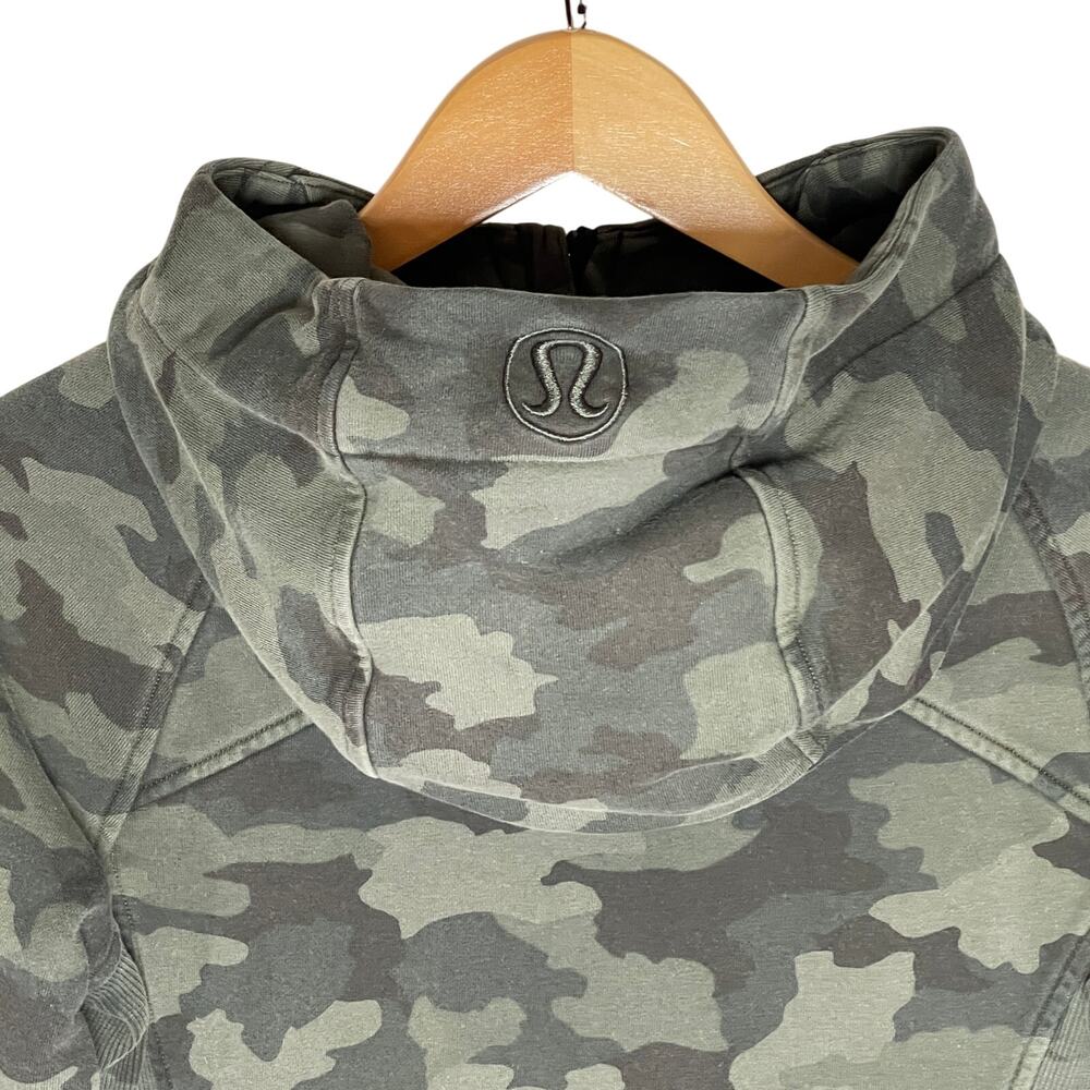 LULULEMON Women’s Green Camo Zip Front knit Hoodie size 6 - Picture 5 of 6